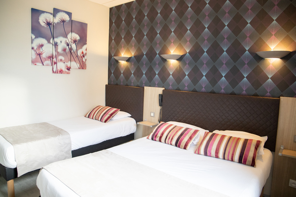 Réserver une chambre triple au Bellevue dans notre hôtel à Brest
